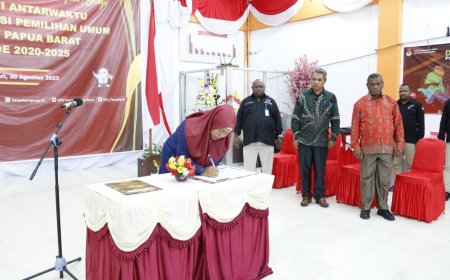 Bertambah 1 Komisioner, Endang Wulansari Dilantik Sebagai Anggota KPU Papua Barat