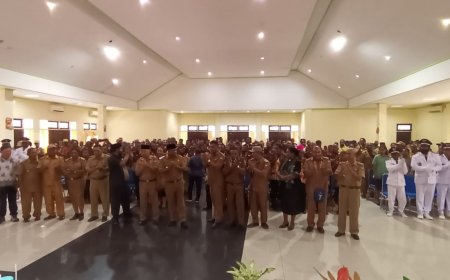 Lantik Kepala Kampung dan Bamuskam, Bupati Ingatkan Soal Penggunaan Dana Kampung