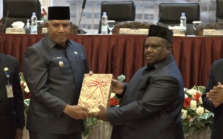 Sah!! DPR Setujui Raperda APBD Perubahan Papua Barat Tahun 2023