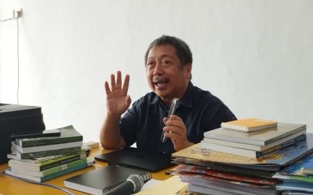 Doktor Agus Sumule Sarankan Bentuk Sekretariat Bersama Asosiasi Gubernur Tanah Papua dan Fordasi