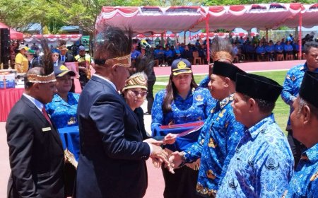 HUT ke-24 Papua Barat, 72 ASN Terima Penghargaan Satyalancana Karya Satya