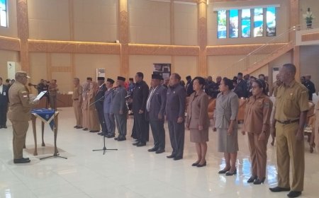 Pj Gubernur Waterpauw Kembali Rolling Sejumlah Pejabat Daerah, Ini Daftarnya