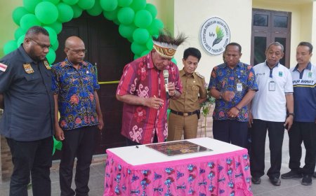 Pj Gubernur Waterpauw Resmikan Kantor Cabang Dinas Kehutanan Manokwari Selatan