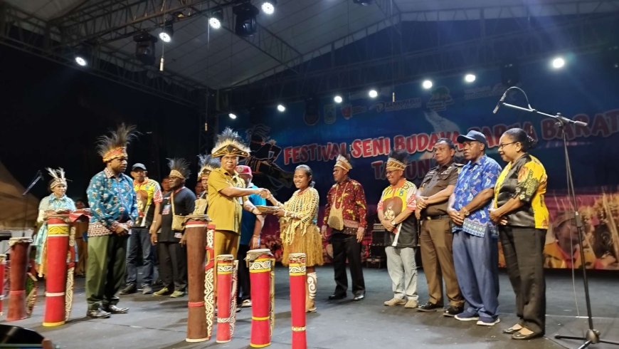 Festival Seni Budaya VIII Papua Barat Penguatan Karakter Bangsa Berbasis Seni Budaya