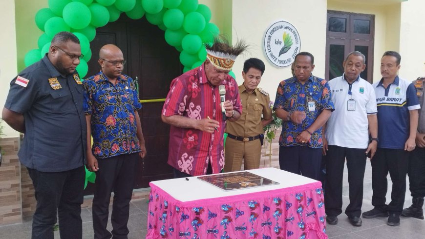 Pj Gubernur Waterpauw Resmikan Kantor Cabang Dinas Kehutanan Manokwari Selatan