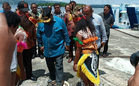 Awali Tugas Pj Gubernur, Ali Baham Kunjungi Pulau Mansinam