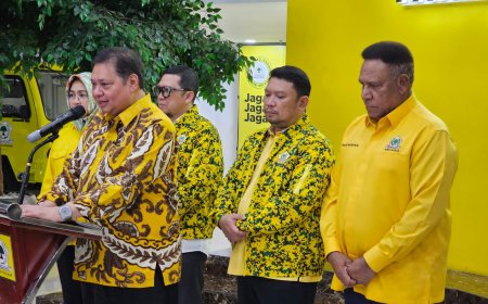 Golkar Usung Paulus Waterpauw di Pilgub Papua Barat
