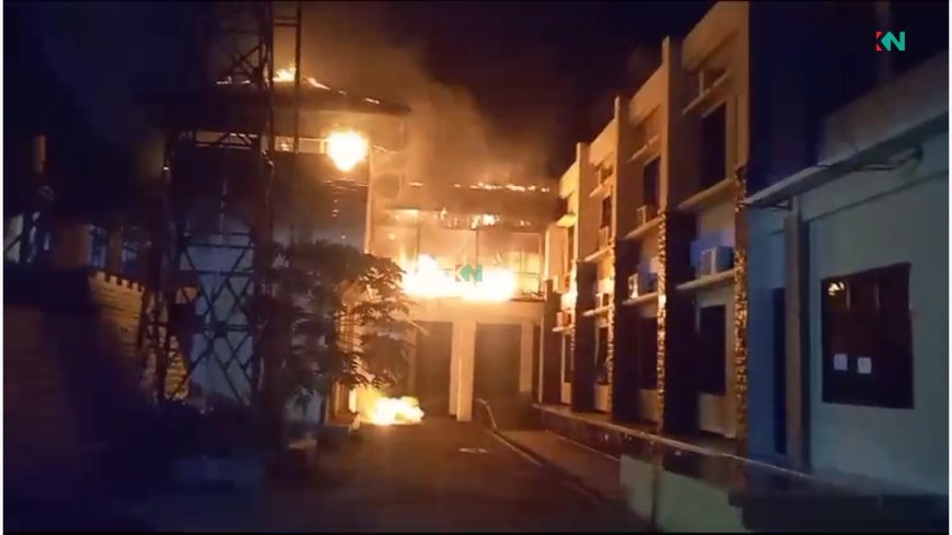 Sebagian Gedung Kantor Dinas Pendidikan Papua Barat Terbakar