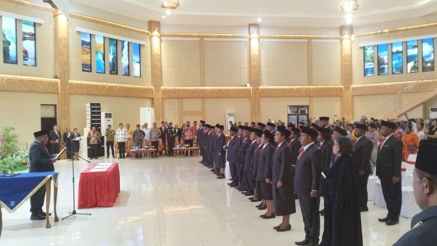 Hanya 29 Anggota MRPB Yang Dilantik Wamendagri Wempi Wetipo, Ini Daftarnya
