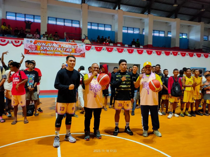 Plt Sekda Yacob Fonataba Buka Kompetisi Basket Orgenes Wonggor 2023 se Tanah Papua