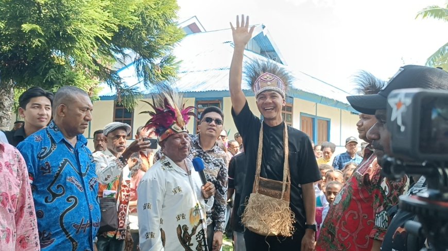 Ganjar Pranowo Terima Pemberkatan di Pulau Mansinam