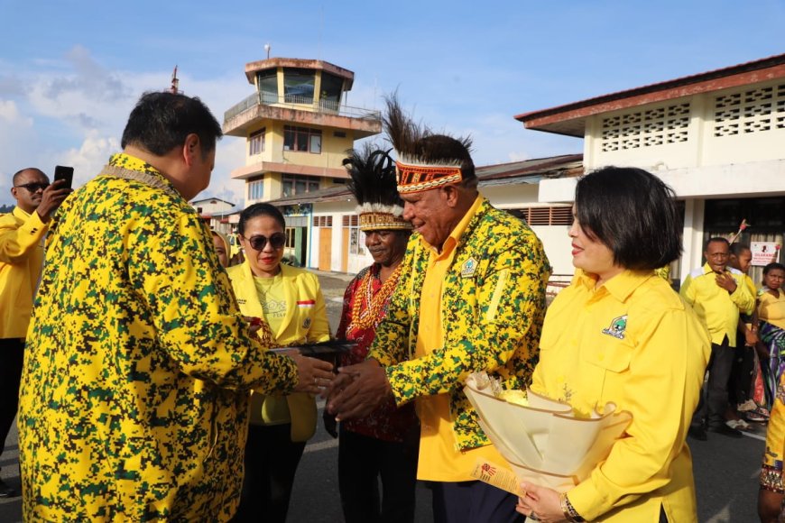 Malam Ini, Airlangga Hartarto Lantik Waterpauw