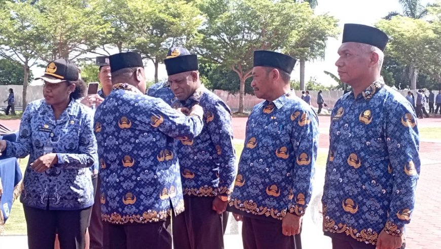 HUT KORPRI Ke-52, 10 ASN Terima Penghargaan Satyalancana Karya Satya 2023