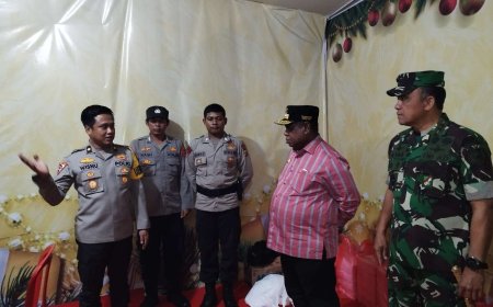 Pj Gubernur Ali Baham Tinjau Pelaksanaan Ibadah Malam Natal di Manokwari