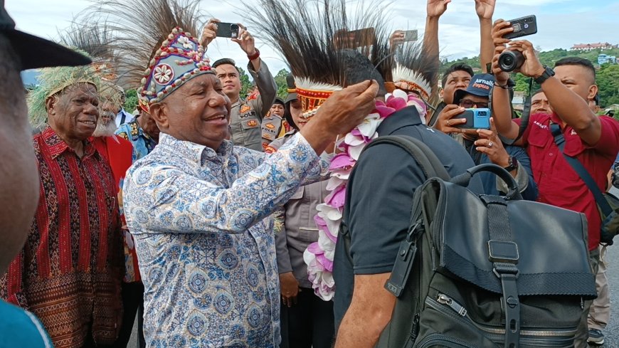 Dominggus Mandacan Mengaku Siap Mendukung Tugas Kapolda Baru