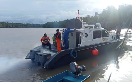 Mati Mesin, Tin SAR Gabungan Evakuasi Perahu Fiber Bermuatan Enam Orang
