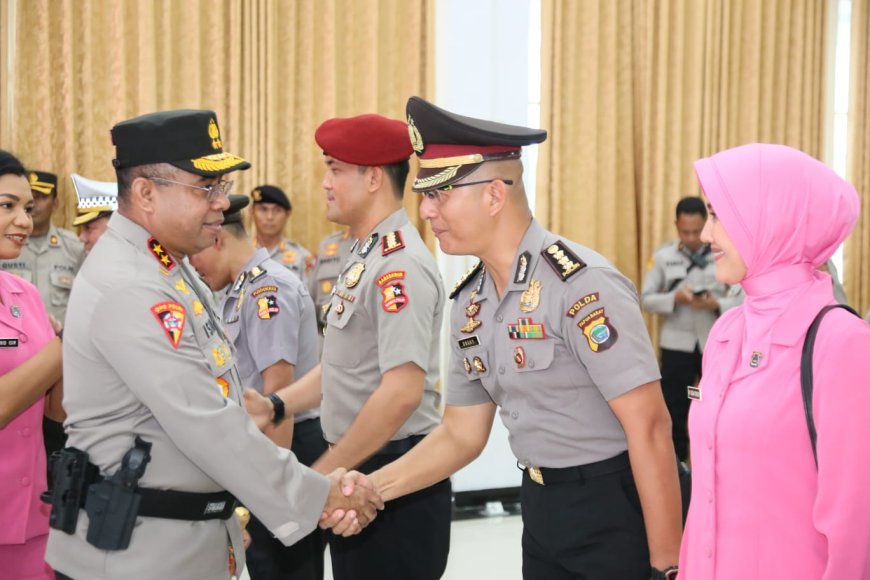 414 Personel Polda Papua Barat Naik Pangkat