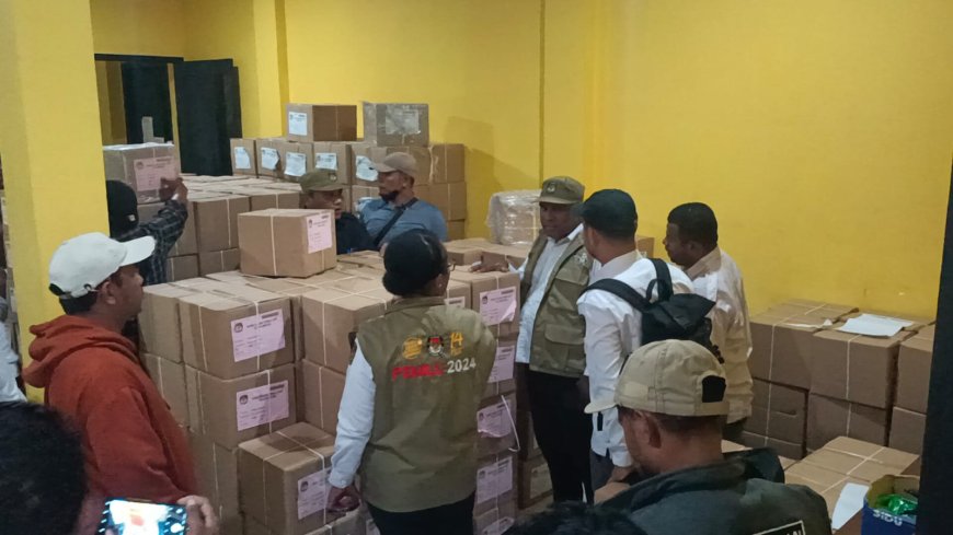 KPU Papua Barat Terima Kertas Suara PPWP dan DPD-RI Untuk 5 Kabupaten