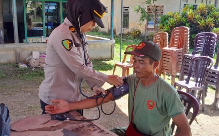 Polda Papua Barat Lakukan Pemeriksaan Kesehatan Kepada Petugas TPS