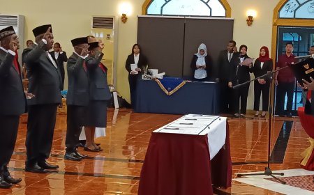 Wamendagri Lantik Empat Anggota MRPB Sisa Masa Jabatan