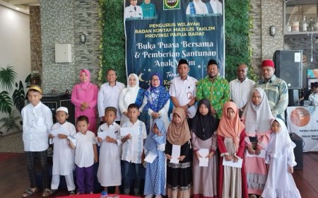 Bukber Pengurus Wilayah BKMT Papua Barat, Nuzulul Quran dan Santunan Anak Yatim