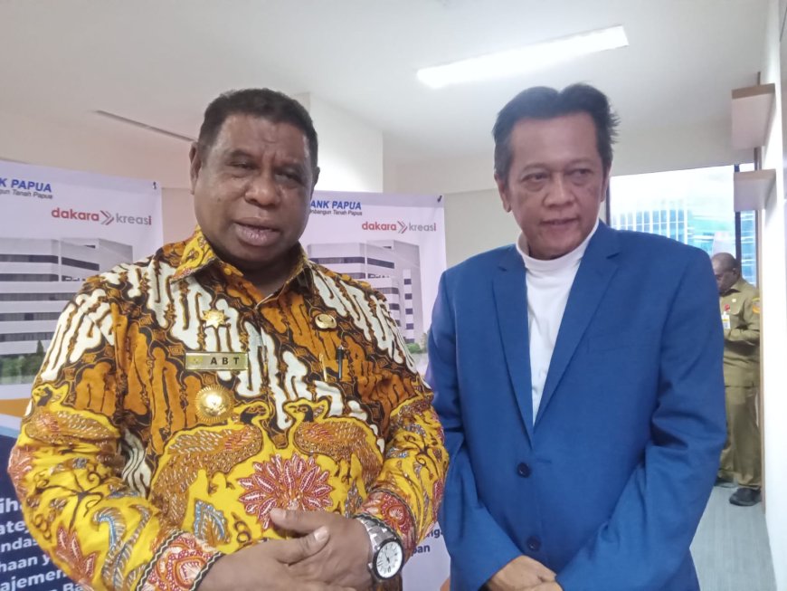 Ali Baham Minta ASN Gunakan Bank Papua  untuk Transaksi