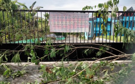 Sekretariat DPR Papua Barat di Palang, Tenaga Honorer dan Kontrak Tuntut Tunggakan Gaji