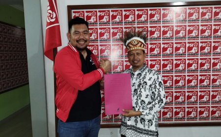 Pendaftaran Suyanto Disambut Hangat Ketua DPD PSI Manokwari