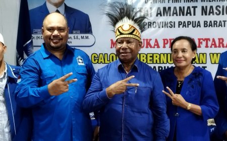 Daftar di DPW PAN, Dominggus Mandacan Harap PAN Tetap Setia Dalam Barisan