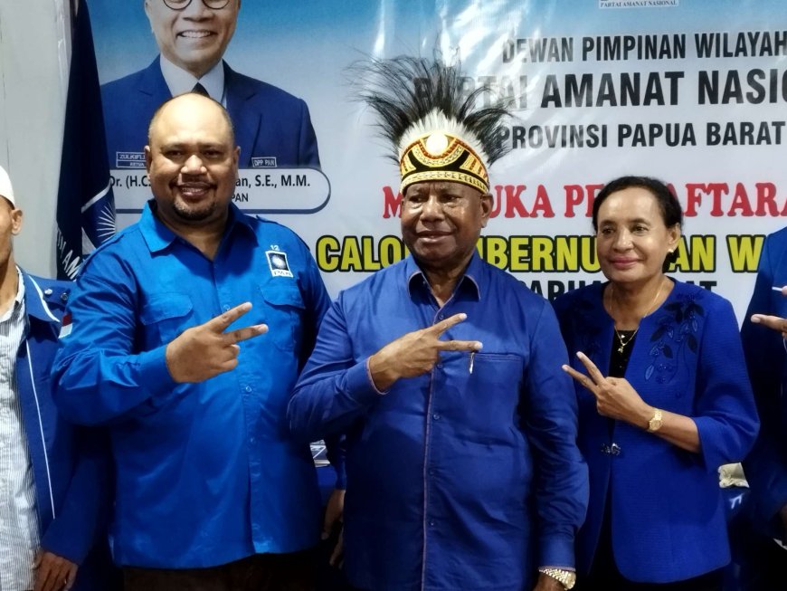 Daftar di DPW PAN, Dominggus Mandacan Harap PAN Tetap Setia Dalam Barisan