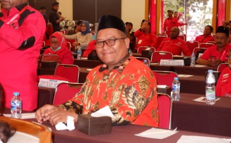 Mugiyono Hadir di Pembukaan Rakerdasus PDI, Komarudin Watubun: Koalisi PDI dan PKS Bisa Terjadi