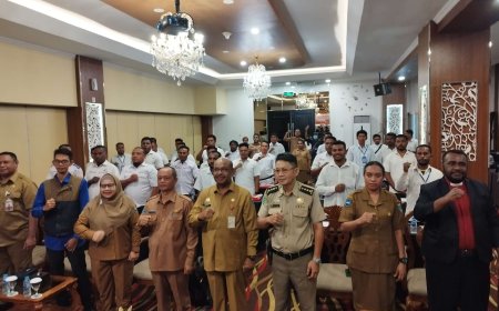 Disnakertrans Papua Barat Latih 30 Operator Alat Berat Untuk Miliki SIO