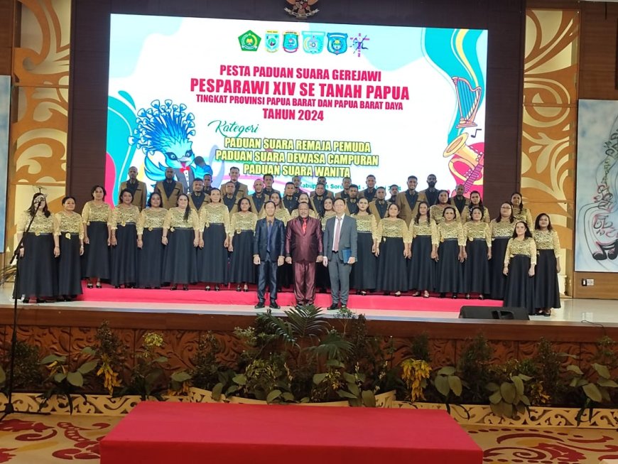 Seluruh Peserta Pesparawi XVI Kategori Paduan Suara Dewasa Campuran Tampil Memukau