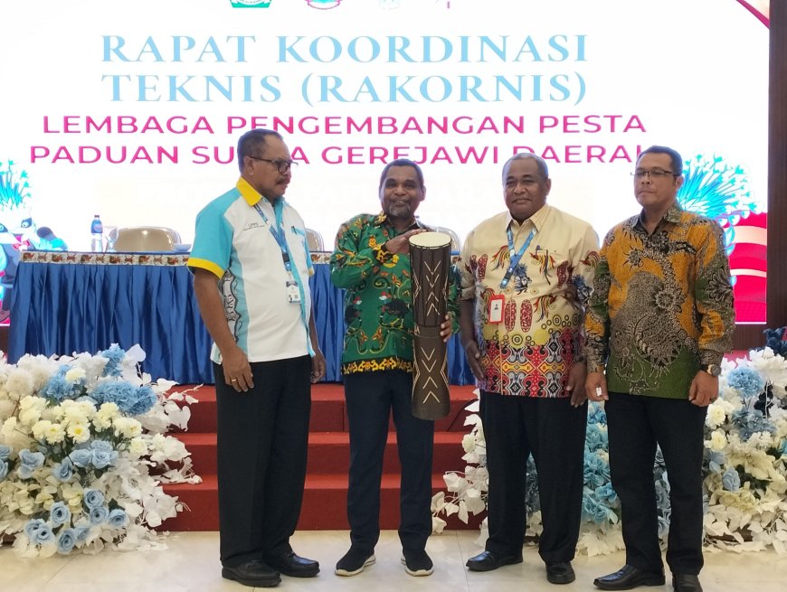 Kakanwil Kemenag dan Ketua I LPPD Papua Barat Buka Rakornis LPPD Tahun 2024