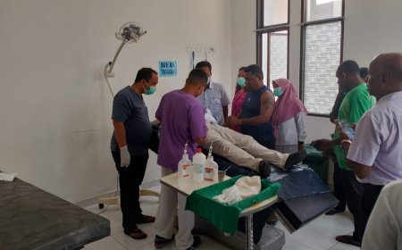 Advokat Yan Warinussy Ditembak OTK di Sanggeng