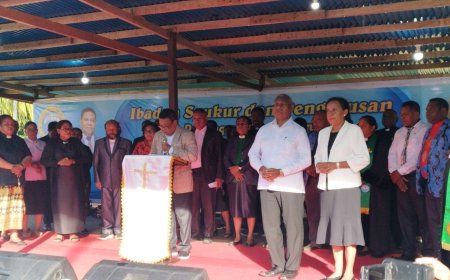 Sinode GKI Tanah Papua Gelar Ibadah Syukur dan Pengutusan Dominggus Mandacan Maju Pilkada 2024