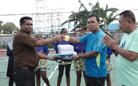 Empat Atlit Tenis Putri Papua Barat Dapat Dukungan Bank Papua