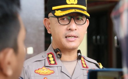 Hari Pertama Pendaftaran, Kapolda Papua Barat Sambangi Kantor KPU PBD