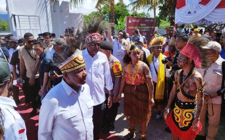 Pendukung dan Simpatisan Hantar DoaMu Daftar ke KPU Papua Barat