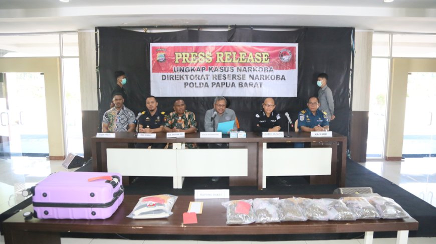 Gadis 20 Tahun Pembawa 1.709,89 Gram Ganja Terancam Hukuman Seumur Hidup