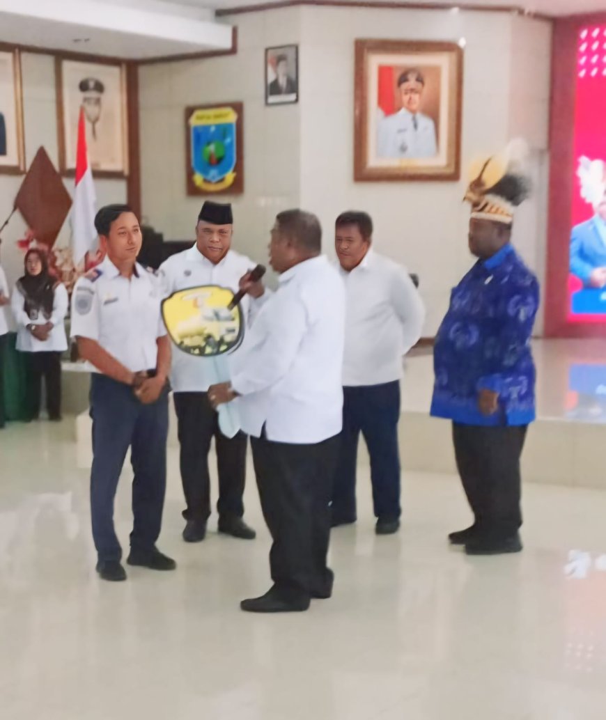 Pemprov Bantu Kendaraan Damkar Kepada Kabupaten Fakfak