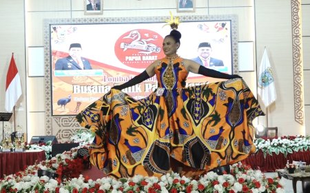 Pj. Gubernur Apresisasi Lomba Fashion Show dan Pameran UMKM