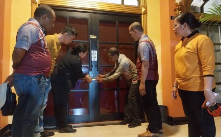 Kemenkumham Segel Ballroom Aston Manokwari