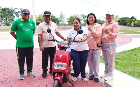 Promosi Koperasi Melati Harapan Jaya, DWP Papua Barat Gelar Senam Sehat dan Berbagi Hadiah