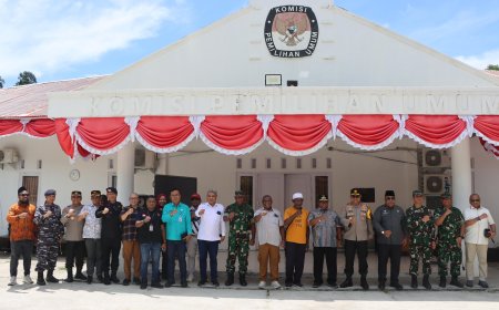 50 Personil Polda Papua Barat Kawal Pendistribusian Logistik di Fakfak