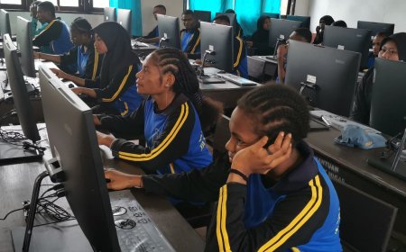 Tangguh LNG, SKK Migas Dukung Pendidikan Digital di SMA Negeri Aranday