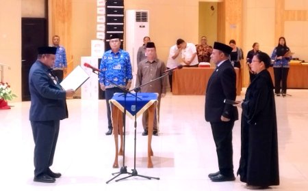 Ketiga Kalinya, Jacob Fonataba Dipercaya Sebagai Penjabat Sekda Papua Barat