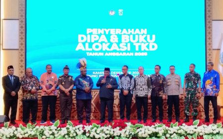 Penyerahan DIPA dan Daftar Alokasi TKD APBN 2025, Pj Gubernur Ali Baham: Pengelolaannya Wajib Efisien dan Optimal