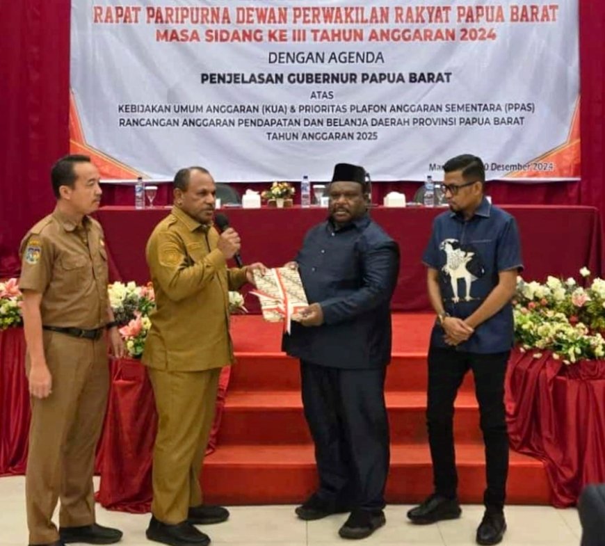 Pemprov Papua Barat Serahkan KUA-PPAS RAPBD 2025 ke DPR Papua Barat