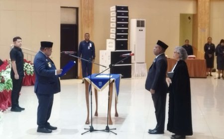 Resmi dilantik, Melbianus Mandacan Jabat Wakil Ketua I MRPB